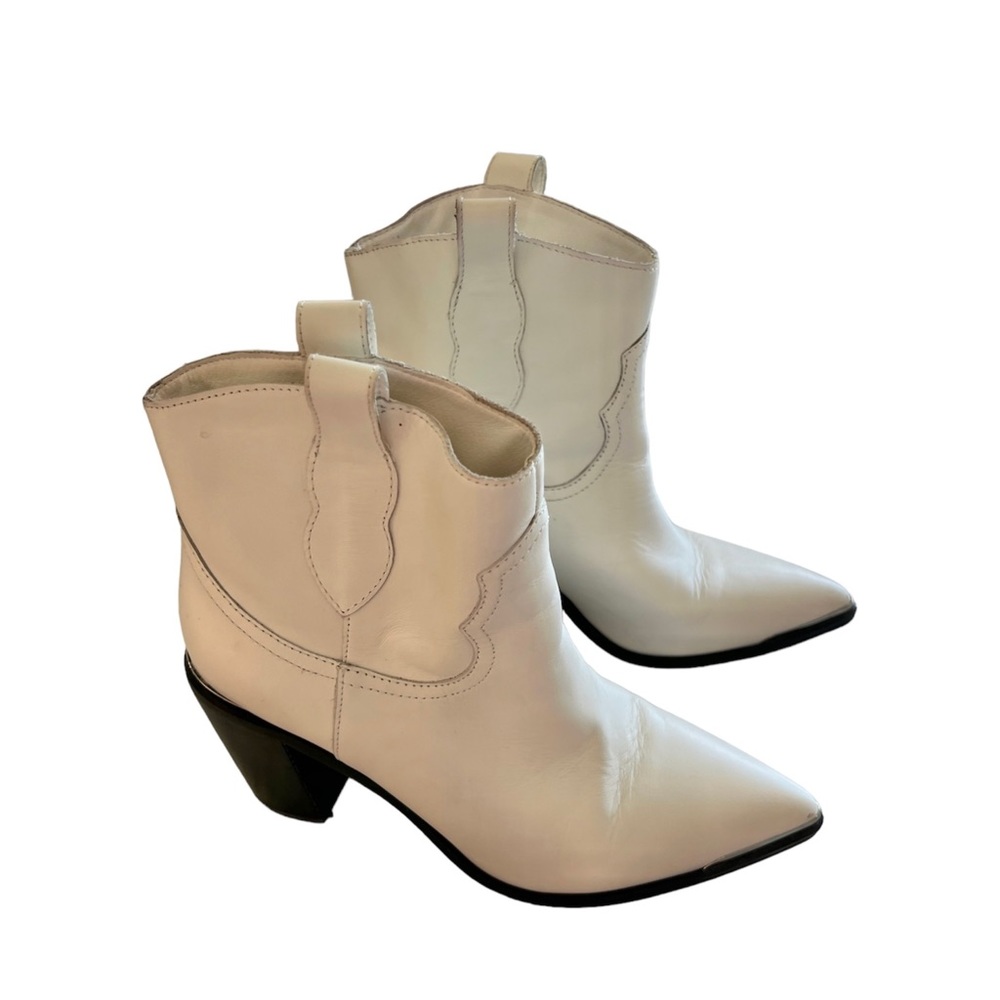 SM Zora White Leather Ankle Bootie - Picture 2 of 10